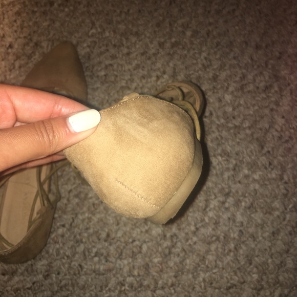 Flats - Picture 6 of 6